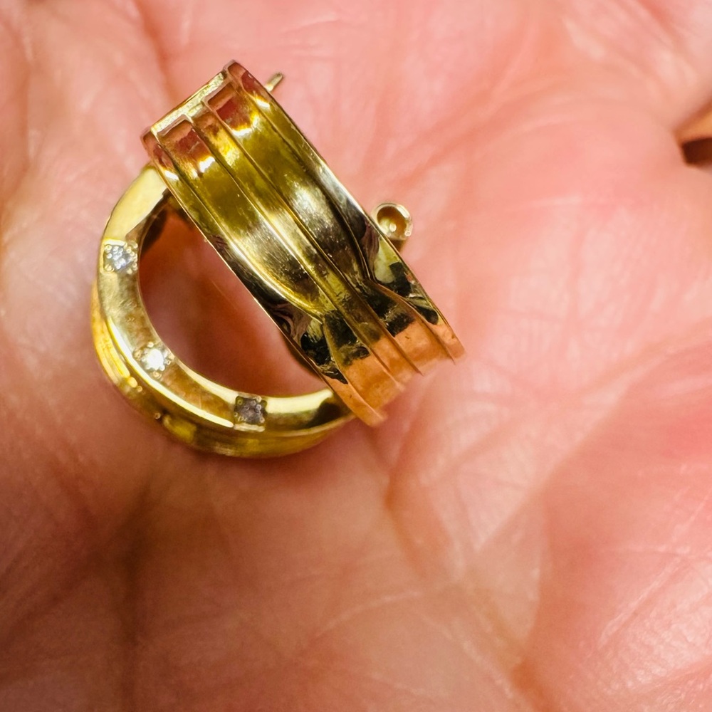 K18 Japan Gold Hoop Earrings with Diamonds - Picture 13 of 16